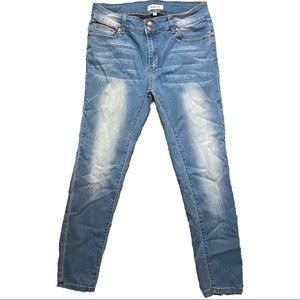 Between Us Mia Ultra Skinny Butt Lifter Jeans